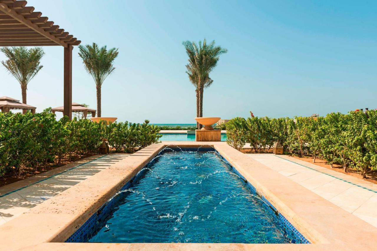 Ajman Saray, A Luxury Collection Resort, Ajmán Exterior foto The Cove Rotana Resort