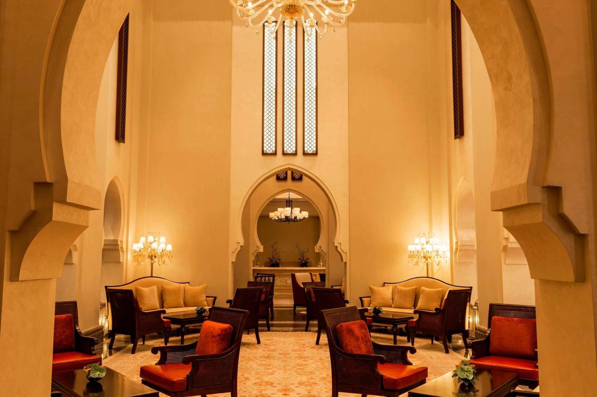Ajman Saray, A Luxury Collection Resort, Ajmán Exterior foto The lobby of the Four Seasons Hotel in Casablanca