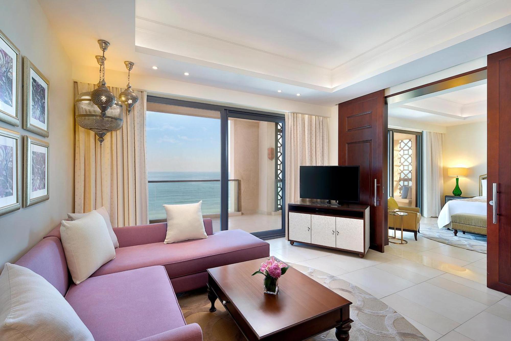 Ajman Saray, A Luxury Collection Resort, Ajmán Exterior foto A suite at the Jumeirah Atlantis