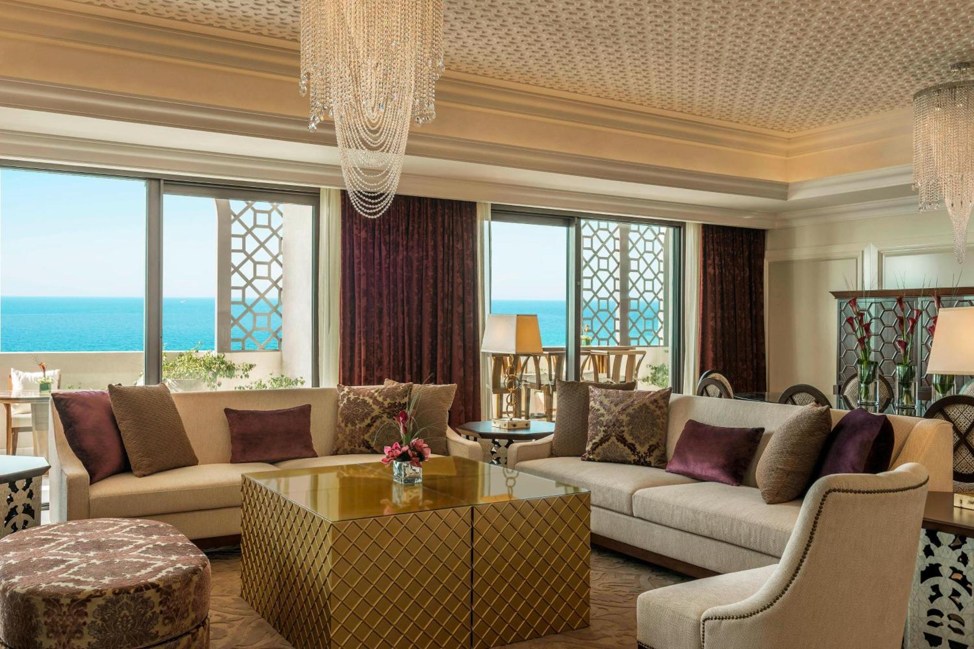 Ajman Saray, A Luxury Collection Resort, Ajmán Exterior foto A living room at the Atlantis, The Royal
